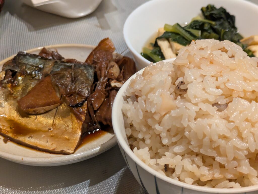 サバのたいたんと炊き込みご飯