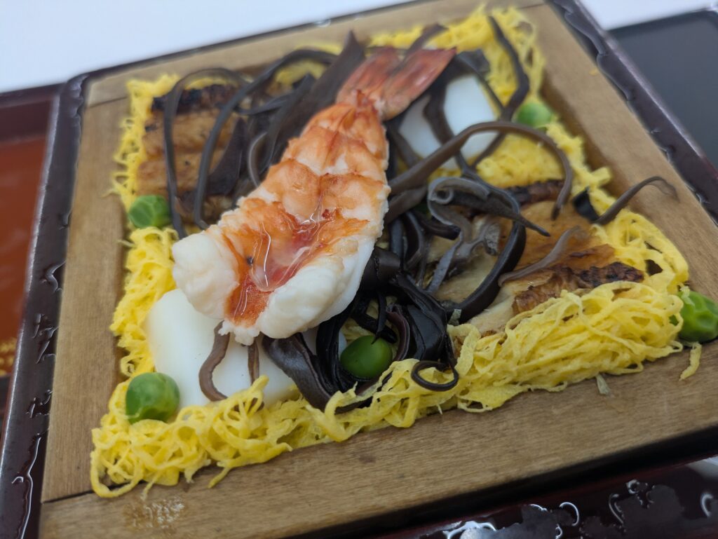 いづ重の蒸し寿司